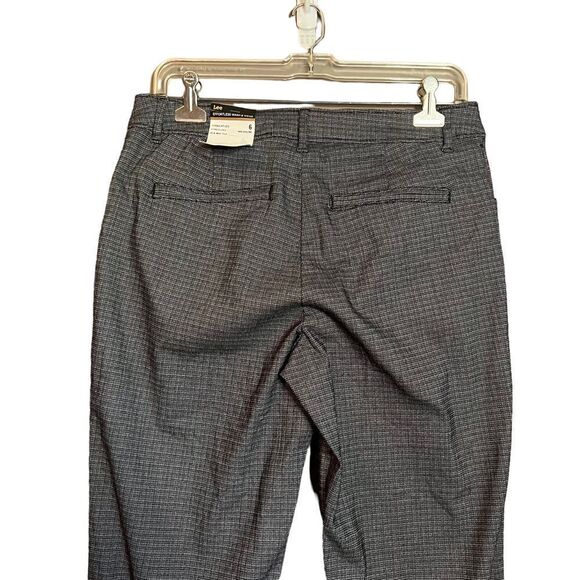 NWT! Lee relaxed fit straight leg mid rise pants. - Picture 10 of 10